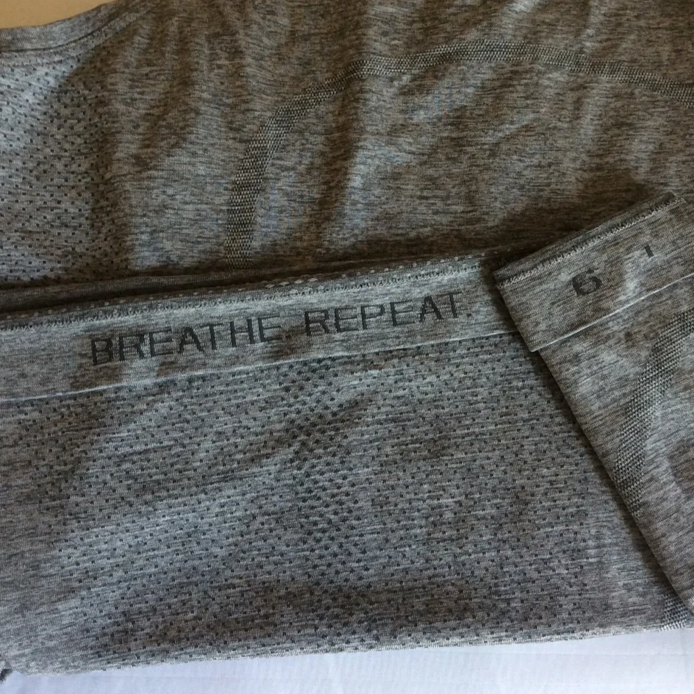 Lululemon Swiftly Tech Racerback Tank ~ Size 6 - Picture 6 of 8